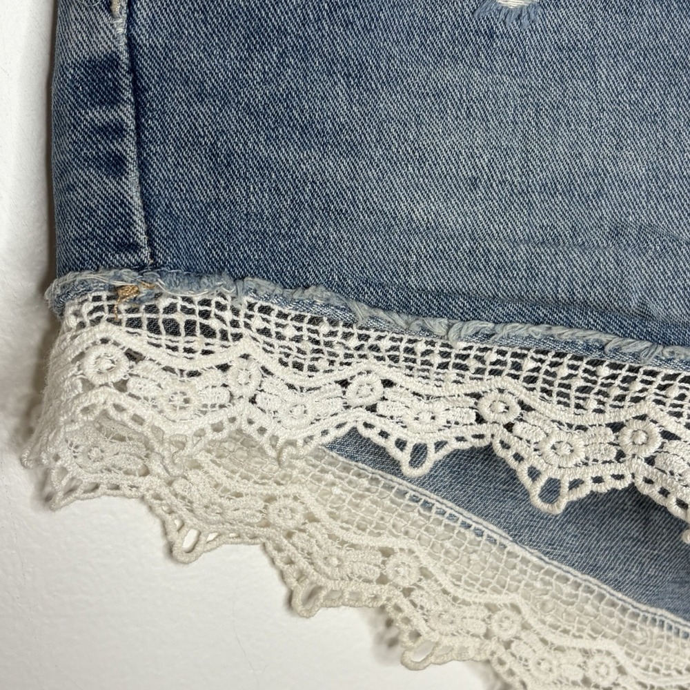Free People Lace Trim Denim Jean Shorts Womens Size 25 Mid Rise Festival Boho - Picture 2 of 5